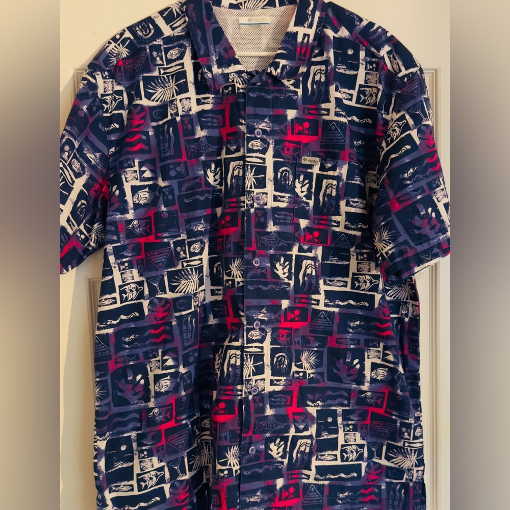 Columbia Shirt Mens Extra Large Purple Pink‎ PFG Abstract Fish All Over Vented